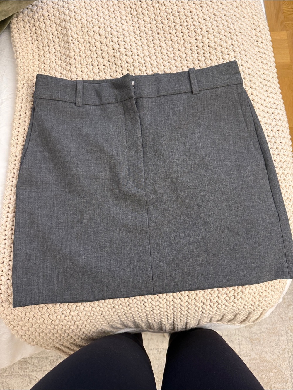 Babaton Aritzia gray mini skirt size 8